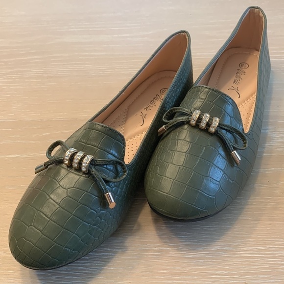 Victoria K rubber sole flats / loafers Size 6.5 NWOB light & comfy shoes - Picture 2 of 9